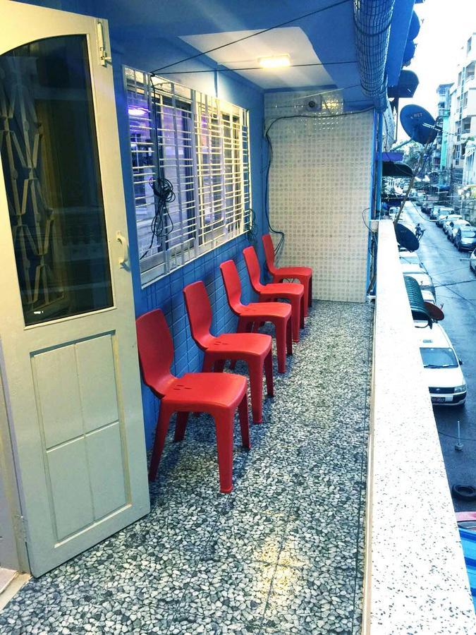 Htinn Yue Tann Hostel Янгон Екстериор снимка