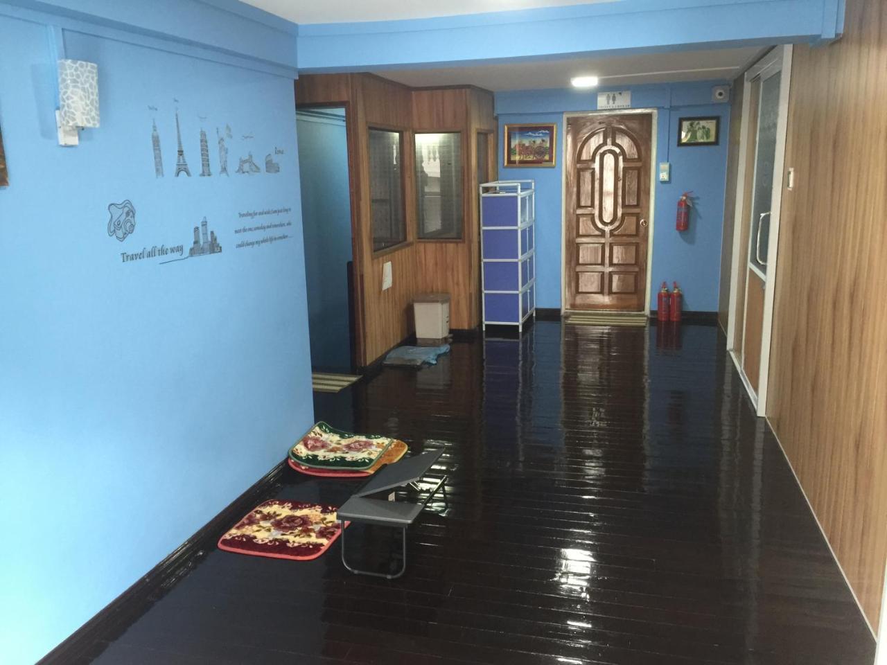 Htinn Yue Tann Hostel Янгон Екстериор снимка